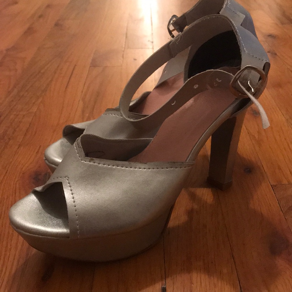 Silver samba platforms from Brazil